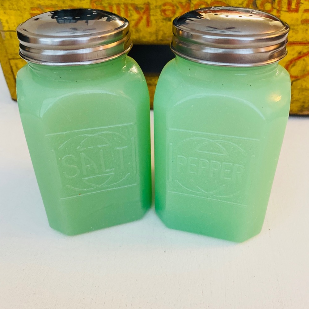 Jadeite salt/pepper shakers